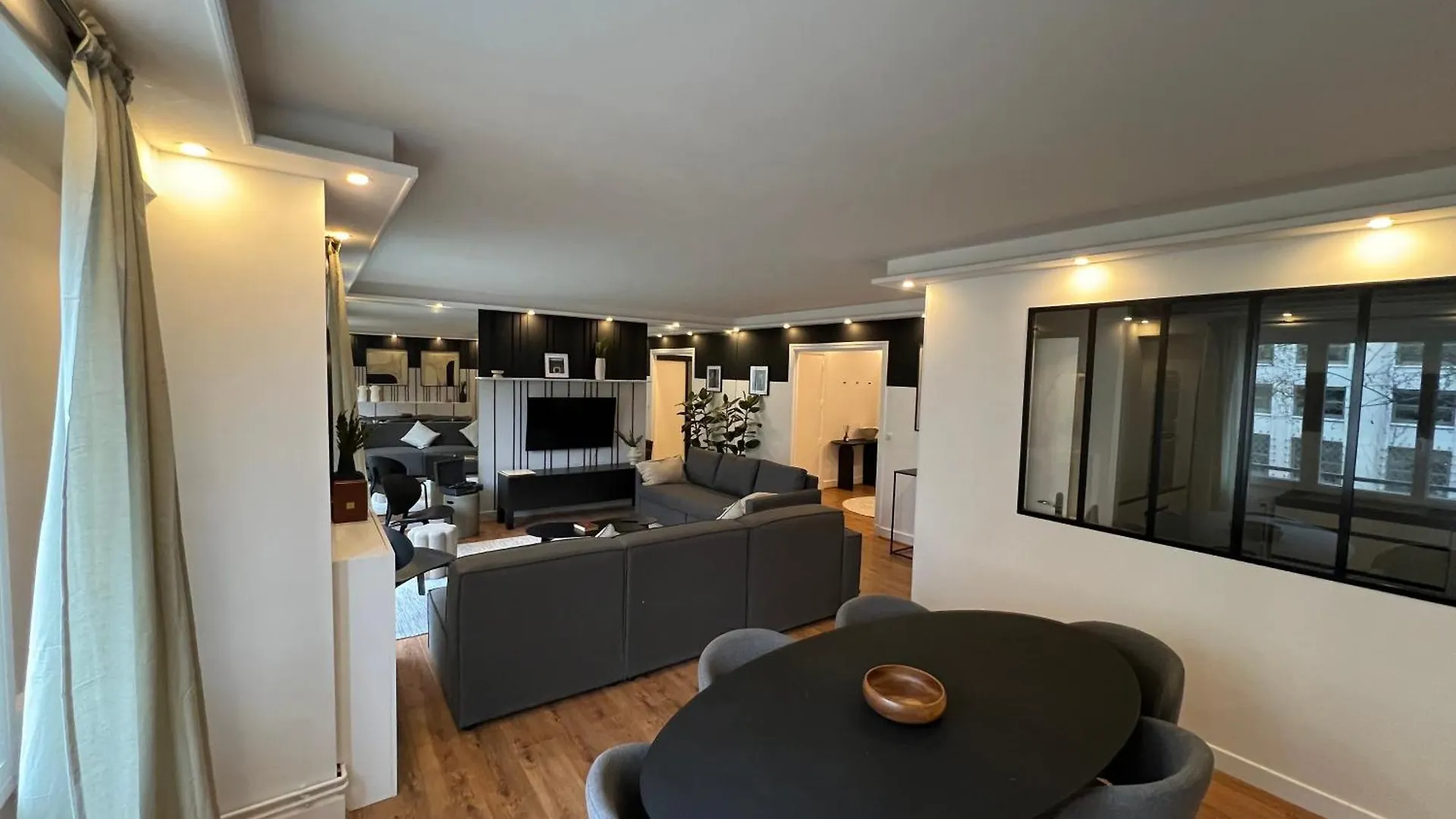 Appartement Tour Eiffel 120 M2 Paris 0*,